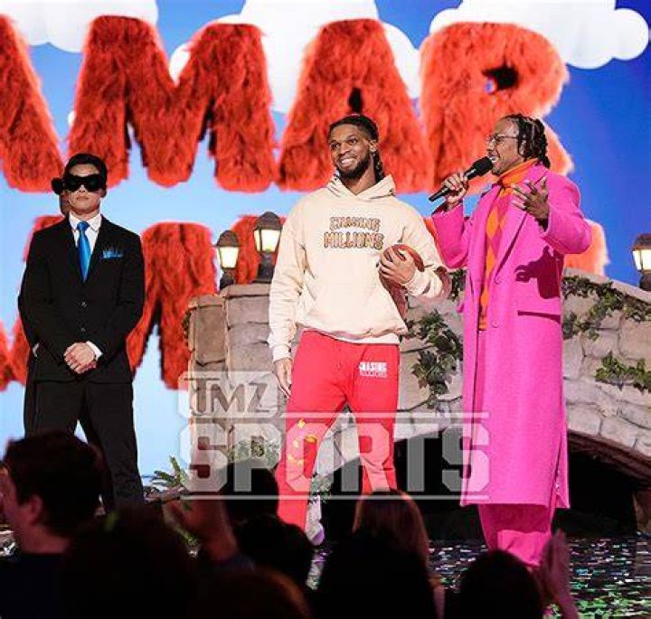 Damar Hamlin Attends ‘Masked Singer’ Taping: Photos – Hollywood Life