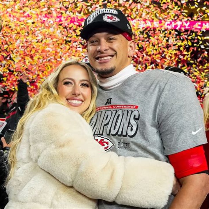 Dave Portnoy Slams Brittany Mahomes for Working With Kim Kardashian – Hollywood Life