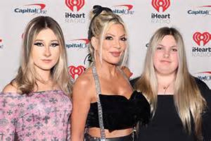 Dean McDermott Admits Quarantine Gives Daughter Stella, 11, & Son Liam, 13, ‘Time To Heal’ After Bullying Trauma
