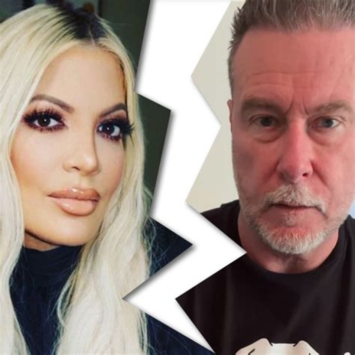 Dean McDermott Gushes Over ‘Hot Wife’ Tori Spelling After Almost Divorcing