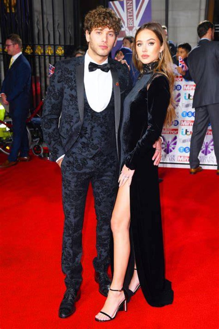 Delilah Hamlin & BF Eyal Booker Split: She Breaks Up With Him After 2 Years – Report