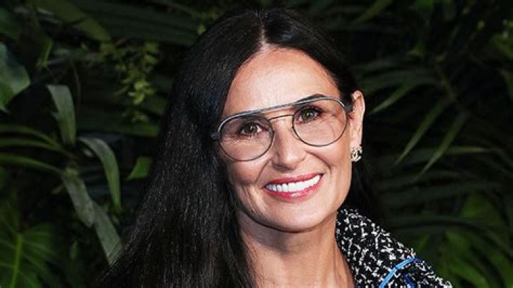 Demi Moore Cuddles Dogs While Celebrating 60th Birthday: Photos – Hollywood Life