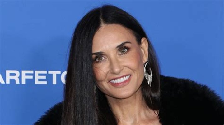 Demi Moore Slays in Green Bikini On Yacht In Greece: Photos – Hollywood Life