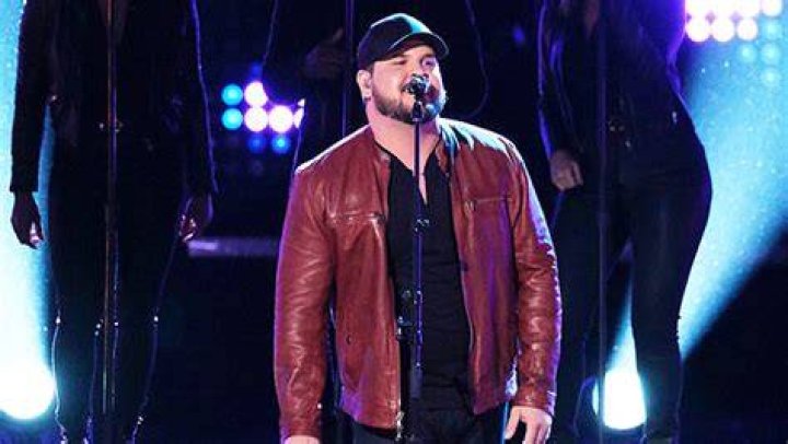 Dexter Roberts On ‘The Voice’ Vs. ‘American Idol’ — Interview – Hollywood Life