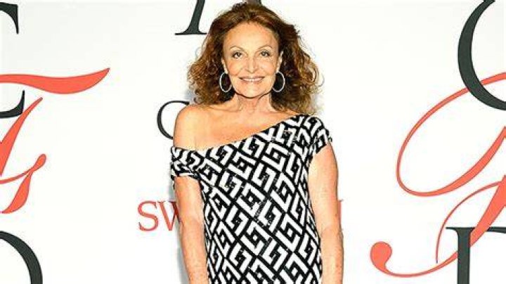Diane von Furstenberg, 75, Models Baywatch Red Bathing Suit In Mirror Selfie: Photo