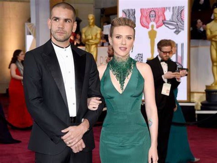Did Scarlett Johansson's Jealousy Over Sandra Bullock End Her Marriage With Ryan Reynolds? – Hollywood Life