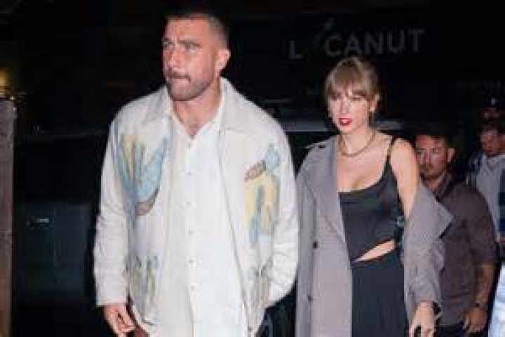 Did Taylor Swift Go to Travis Kelce’s Game? – Hollywood Life