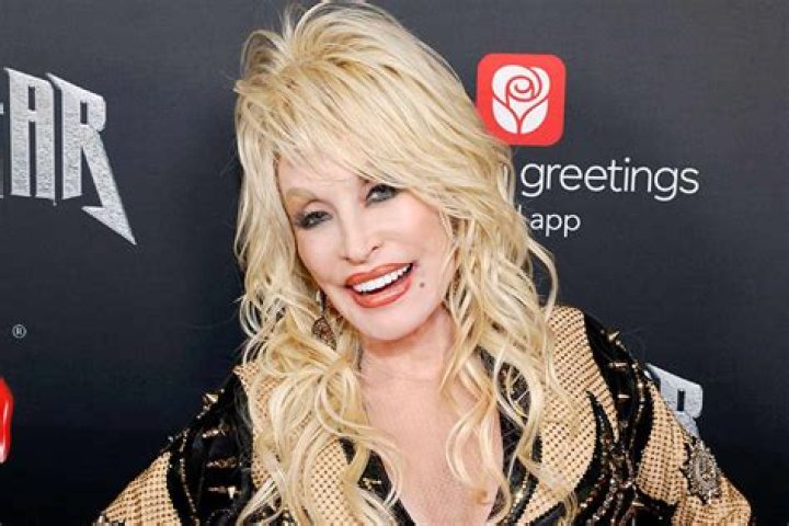 Dolly Parton Reveals She Turned Down Medal Of Freedom From Donald Trump Twice & Twitter Applauds