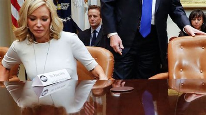 Donald Trump Caught Staring At Paula White’s Behind During White House Meeting — Pic