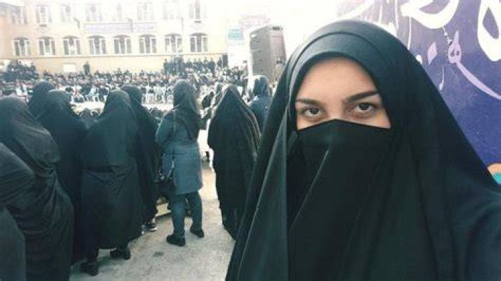 Drake: Did He Really Ask Muslim Fans To Take Off Their Hijabs? — Shocking Video