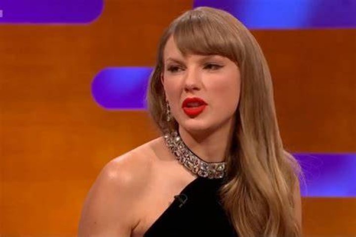 Drake Invites Taylor Swift To Stay At His House After Alleged Stalking Incident