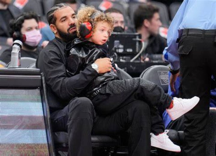 Drake’s Son Adonis, 4, Hilariously Wrestles Dad In Sweet Christmas Video — Watch