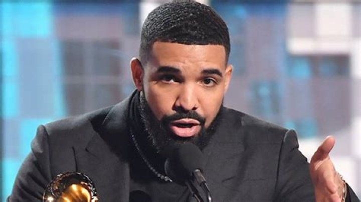 Drake’s ‘Spin Bout You’ Features Lyrics Against Anti-Abortion Lawmaker – Hollywood Life