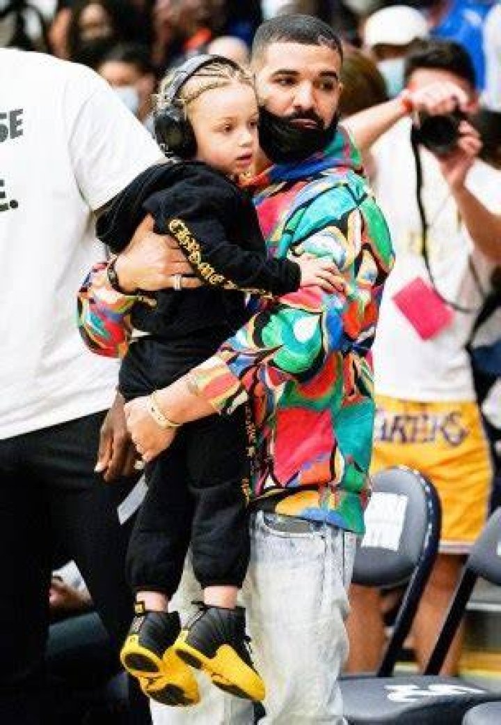 Drake Ties Son Adonis’ Hair In Head Scarf While Mom Sandi Graham Watches – Hollywood Life