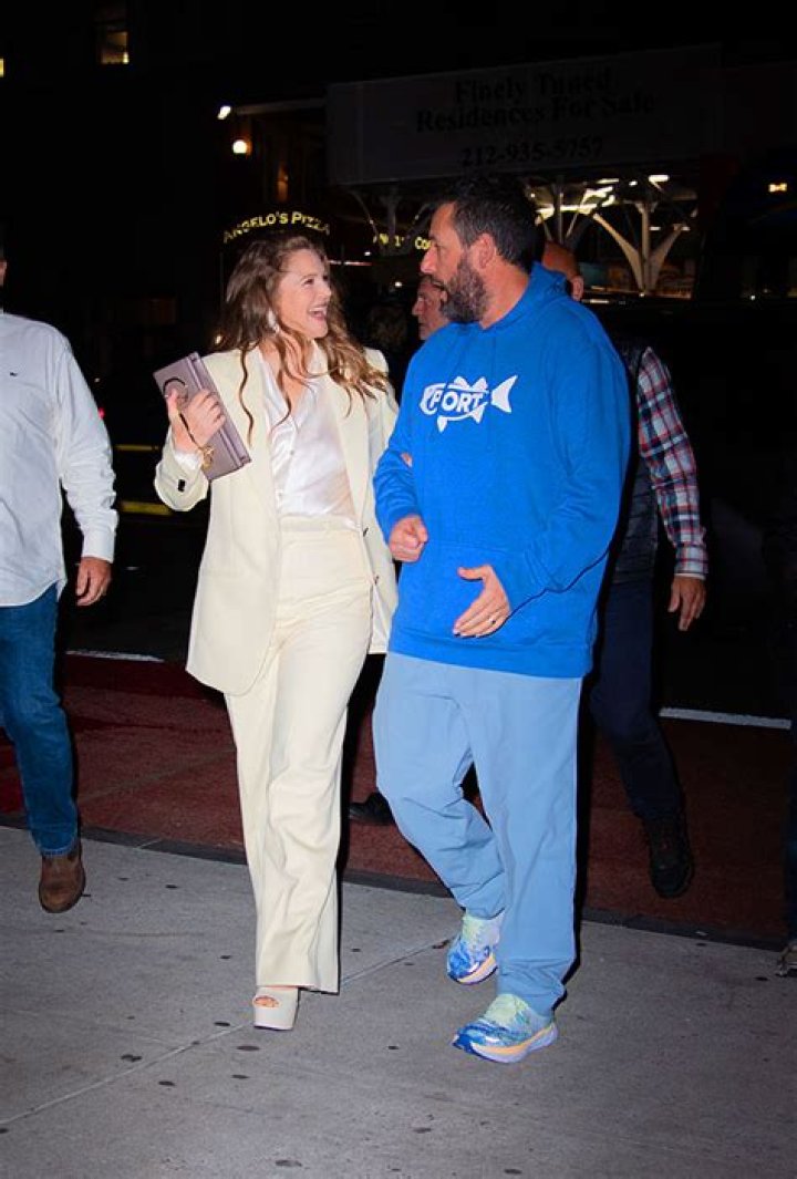 Drew Barrymore & Adam Sandler Reunite At New York City Screening: Pics – Hollywood Life