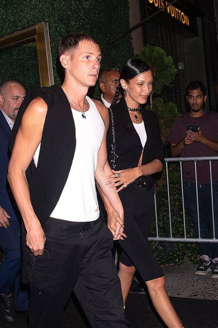 Duo Breaks Up After 2 Years – Hollywood Life