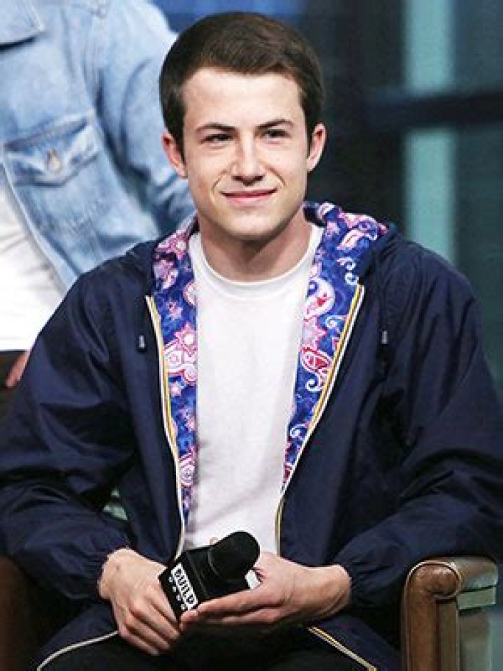 Dylan Minnette — Photos – Hollywood Life
