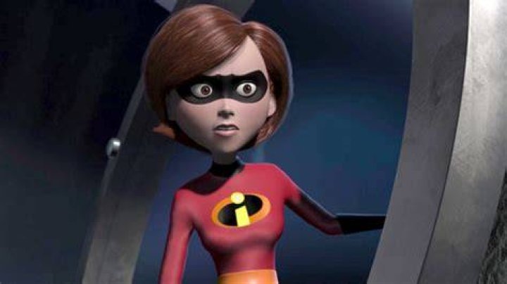Elastigirl’s Face Falls Off During Disney Meet & Greet — Video – Hollywood Life