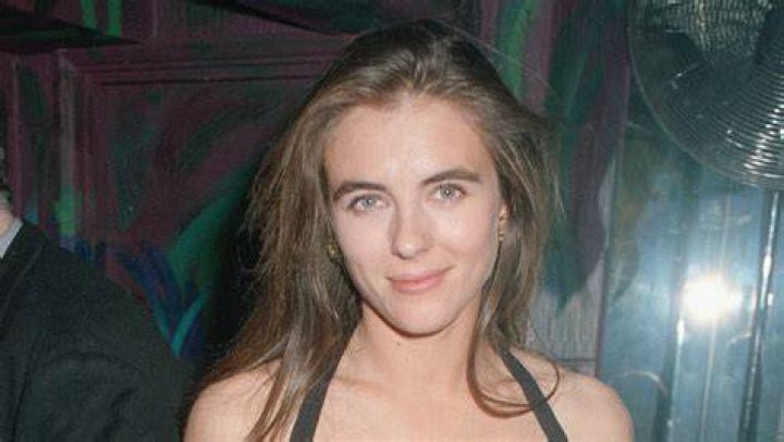 Elizabeth Hurley’s Transformation In Photos – Hollywood Life