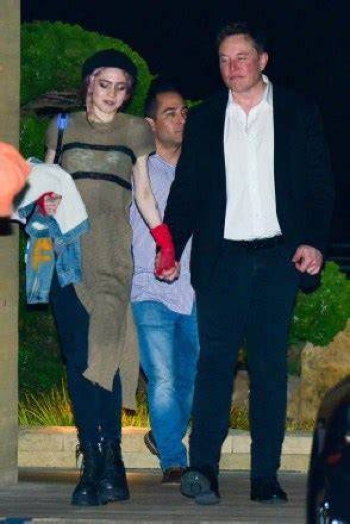 Elon Musk & Grimes Spotted Vacationing In Portofino With Their Kids – Hollywood Life