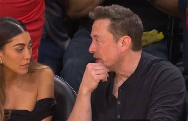 Elon Musk Seen With Mystery Woman On Yacht In Mykonos – Hollywood Life