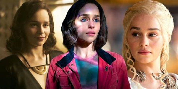 Emilia Clarke’s Outfits Promoting ‘Star Wars’