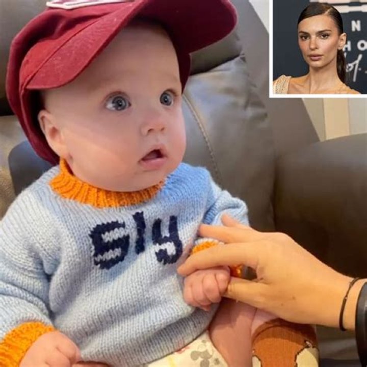 Emily Ratajkowski Shares 1st Face Photo Of 6-Month-Old Son Sylvester – Hollywood Life