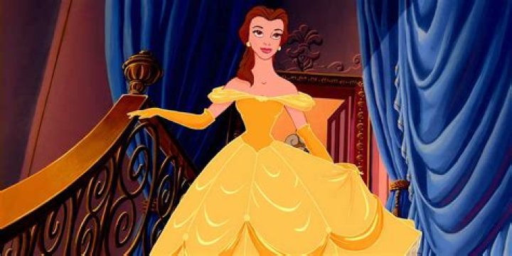 Emma Watson’s ‘Beauty And The Beast’ Outfits — See Her Press Tour Looks – Hollywood Life