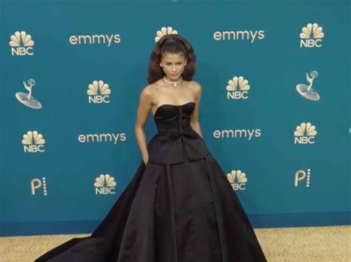 Emmy Winners 2020: Zendaya, ‘Schitt’s Creek’ & More — Full List