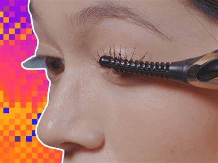 Enhance Your Zoom Meeting Look With This Quick & Easy Heated Eyelash Curler That’s On Sale For $20