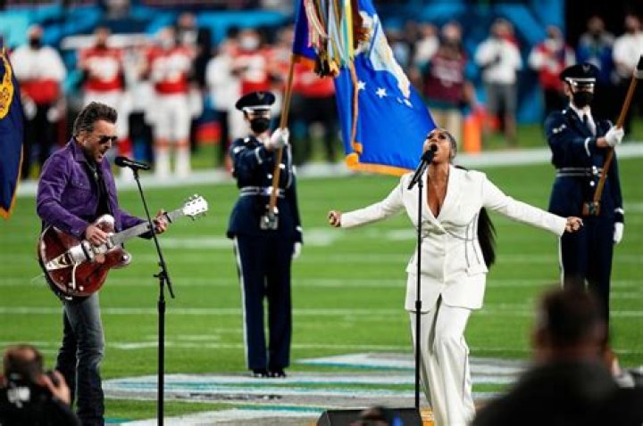 Eric Church & Jazmine Sullivan Sing Super Bowl 2021 National Anthem – Hollywood Life