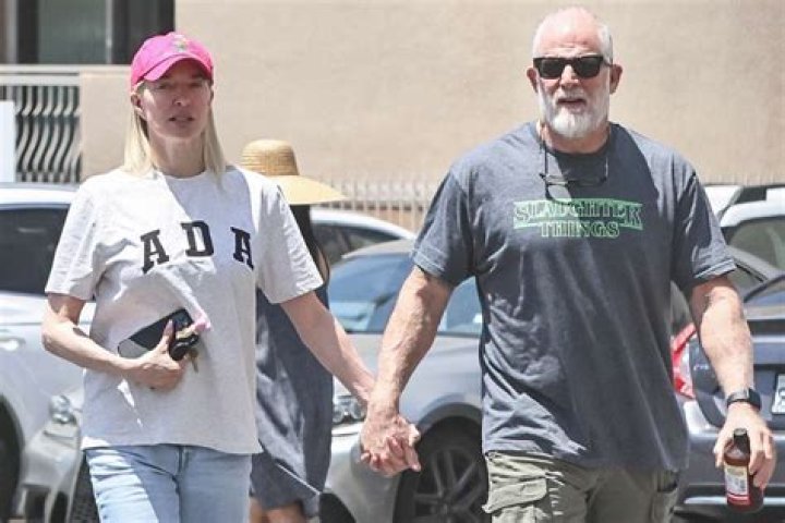 Erika Jayne Urges Men To ‘Slide Into’ Her DMs 1 Year After Tom Girardi Split