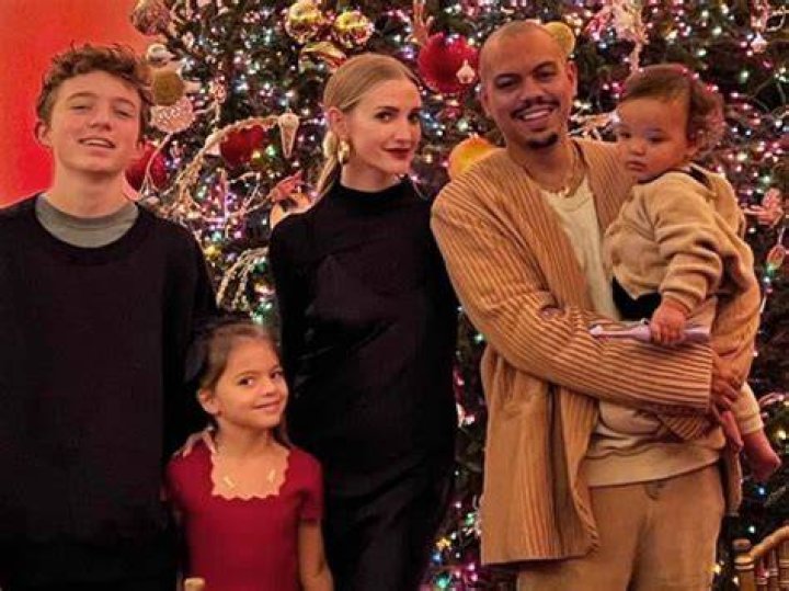 Evan Ross Reveals He & Ashlee Simpson Are ‘Working On’ Having Another Baby: ‘We’re Always Practicing’