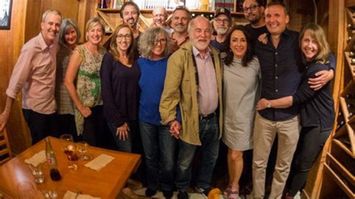 ‘Everybody Loves Raymond’ Reunion — Cast Comes Together To Honor Doris Roberts – Hollywood Life