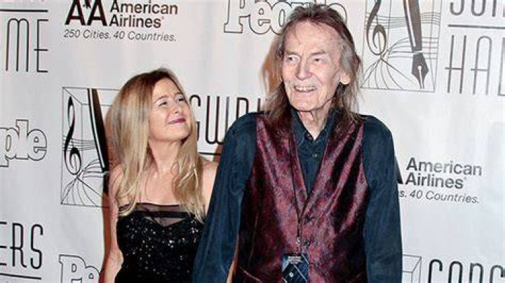 Everything To Know About His 3 Spouses – Hollywood Life