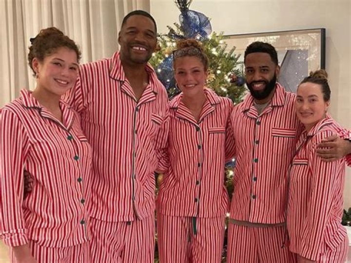 Everything To Know About The Icon’s 4 Children – Hollywood Life