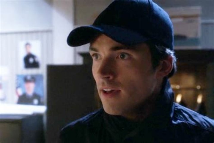 Ezra’s ‘A’ Reveal, Etc. — Best Season 4 Twists – Hollywood Life