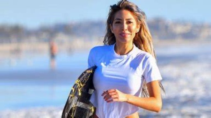 Farrah Abraham Channels ‘Baywatch’ In Beach Photos With Bodyboard – Hollywood Life