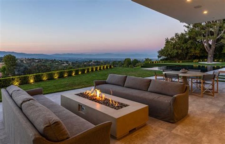 Fire Now In Hidden Hills & Calabasas – Hollywood Life