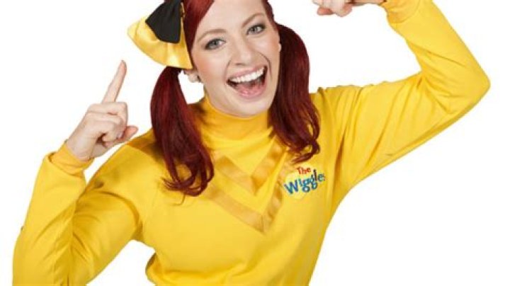 First Female Wiggle — Emma Watkins Reveals Current Tour Secrets – Hollywood Life