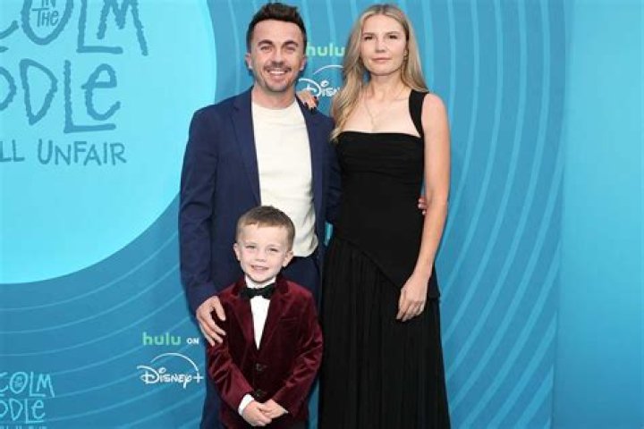 Frankie Muniz & Paige Price Pregnant With 1st Child: Video – Hollywood Life