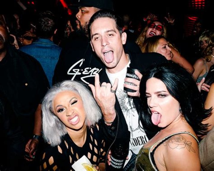 G-Eazy & Halsey Passionately Kiss After Taking Romance To Alexander Wang Show — PDA Pics