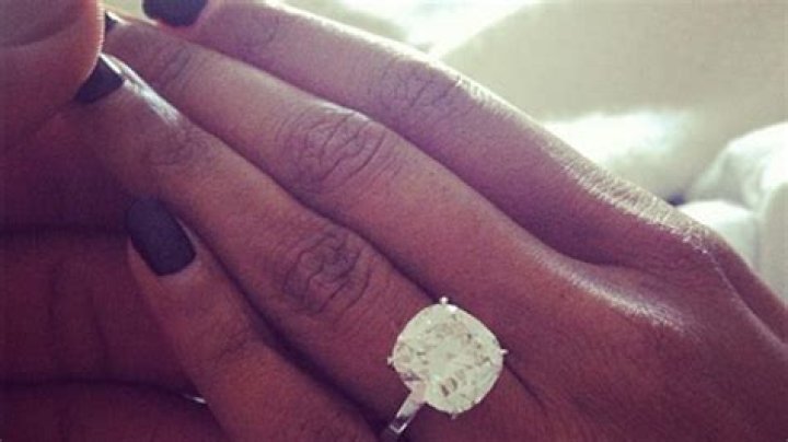 Gabrielle Union’s Enagement Ring From Dwyane Wade — Cost $1 Million – Hollywood Life
