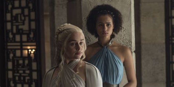 ‘Game Of Thrones’ Recap — Daenerys In Meereen – Hollywood Life