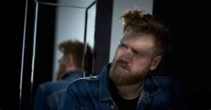 Gareth Dunlop Shares How His ‘My Kind Of Paradise’ Video Came About After The ‘Good Old Irish Weather’