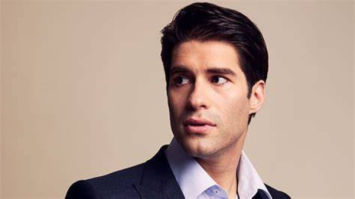 ‘Ghosts’ Star If Trevor Will Always Have No Pants — Interview – Hollywood Life