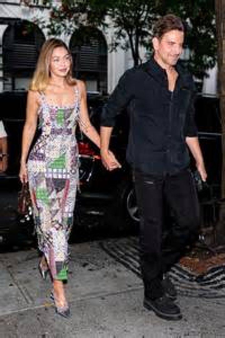 Gigi Hadid & More Try The Trend – Hollywood Life