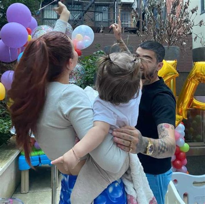 Gigi Hadid & Zayn Malik’s Daughter Khai Celebrates 1st Birthday – Hollywood Life