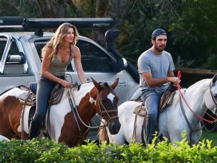 Gisele Bundchen & Jiu-Jitsu Instructor Joaquim Valente Rise Horses – Hollywood Life