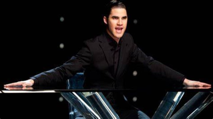 Glee Recap — Season 3 Episode 17 — Kurt Cheats On Blaine – Hollywood Life